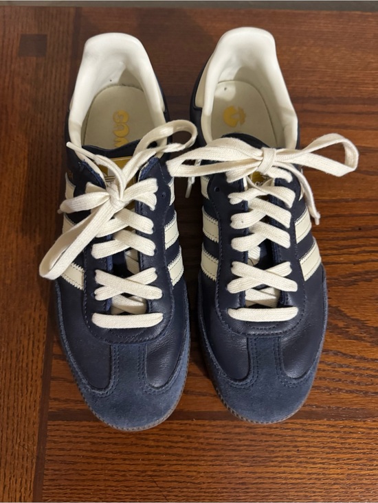 adidas Shoes - Navy blue sambas